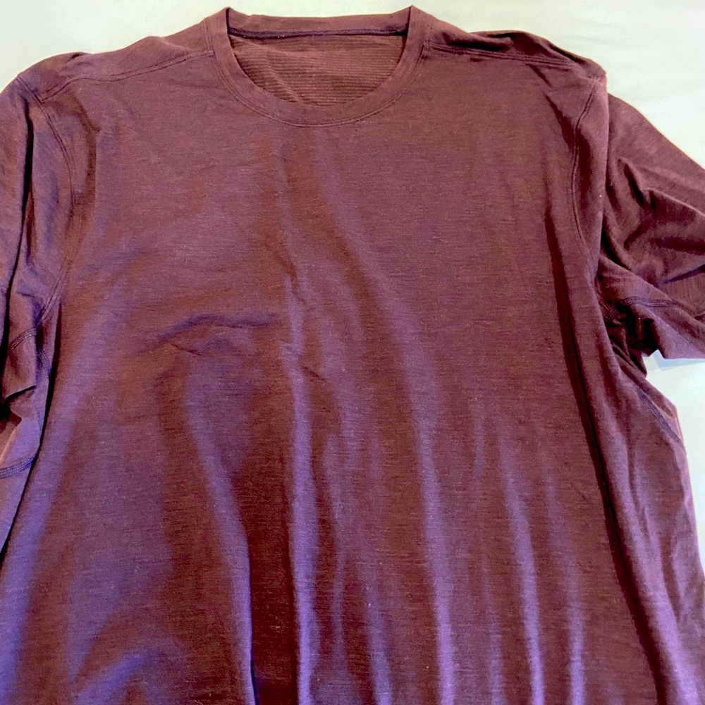 Lululemon work out top. NWOT